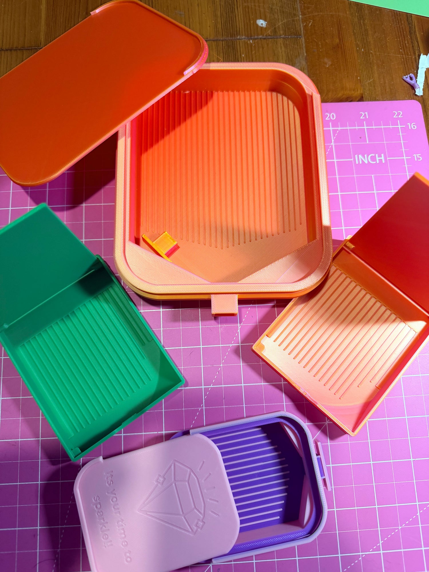 Diamond Art 3d Printed Trays, Pens and Release Paper storage