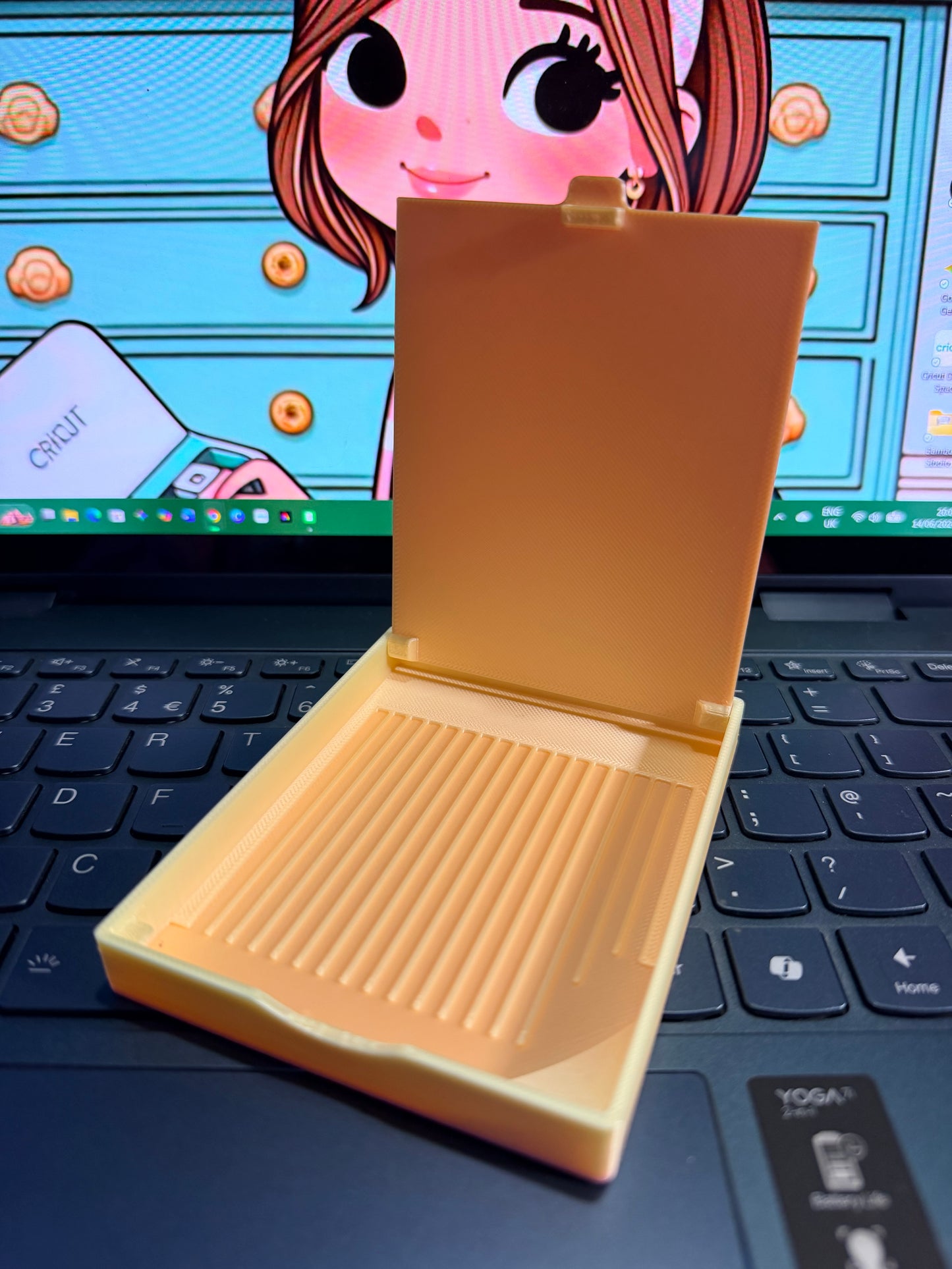 Ooopsie Daisey Flip Tray
